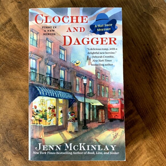 6pc Cozy Mystery Novel Set - Picture 3 of 13